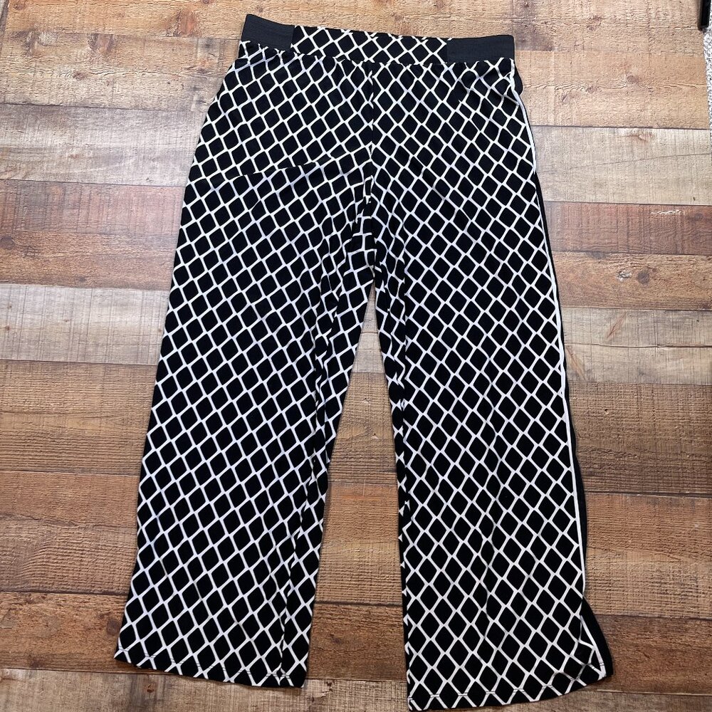 INC Black & White Wide Leg Sandal Length Pants size Large